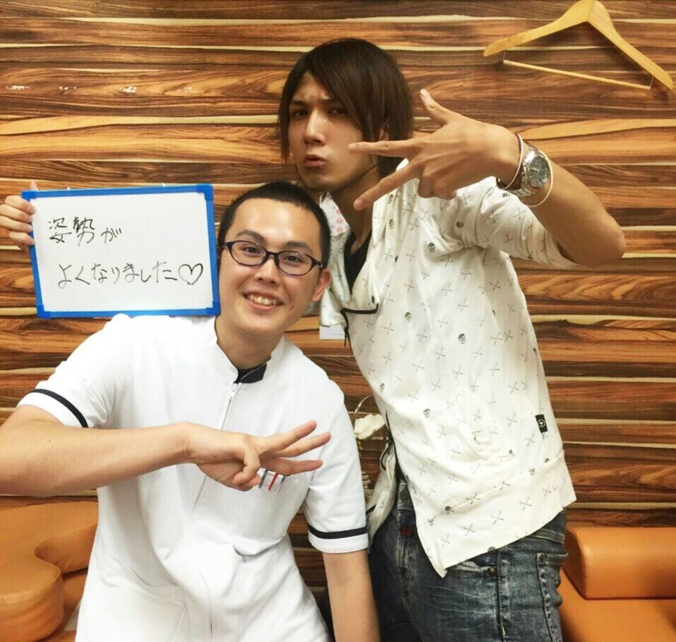 とにかく猫背で姿勢が悪く、偏頭痛に悩まされていました。